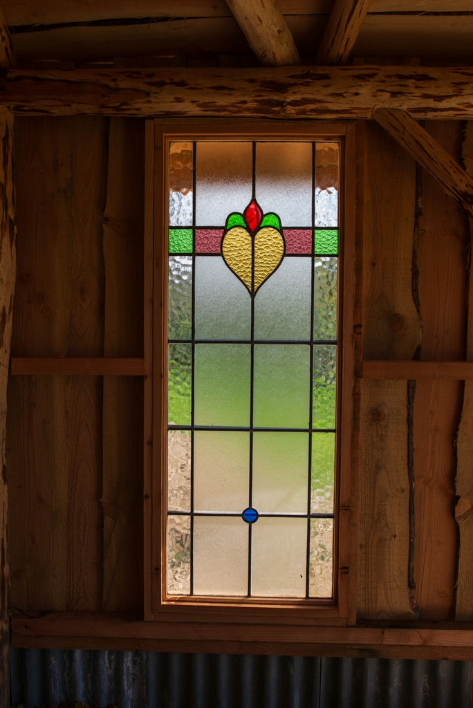 larch-pole-roundhouse-stained-glass-1