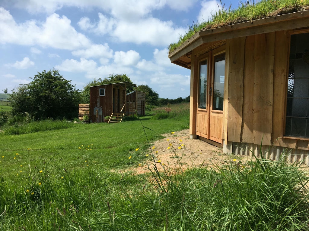 larch-pole-roundhouse-view-shower-block